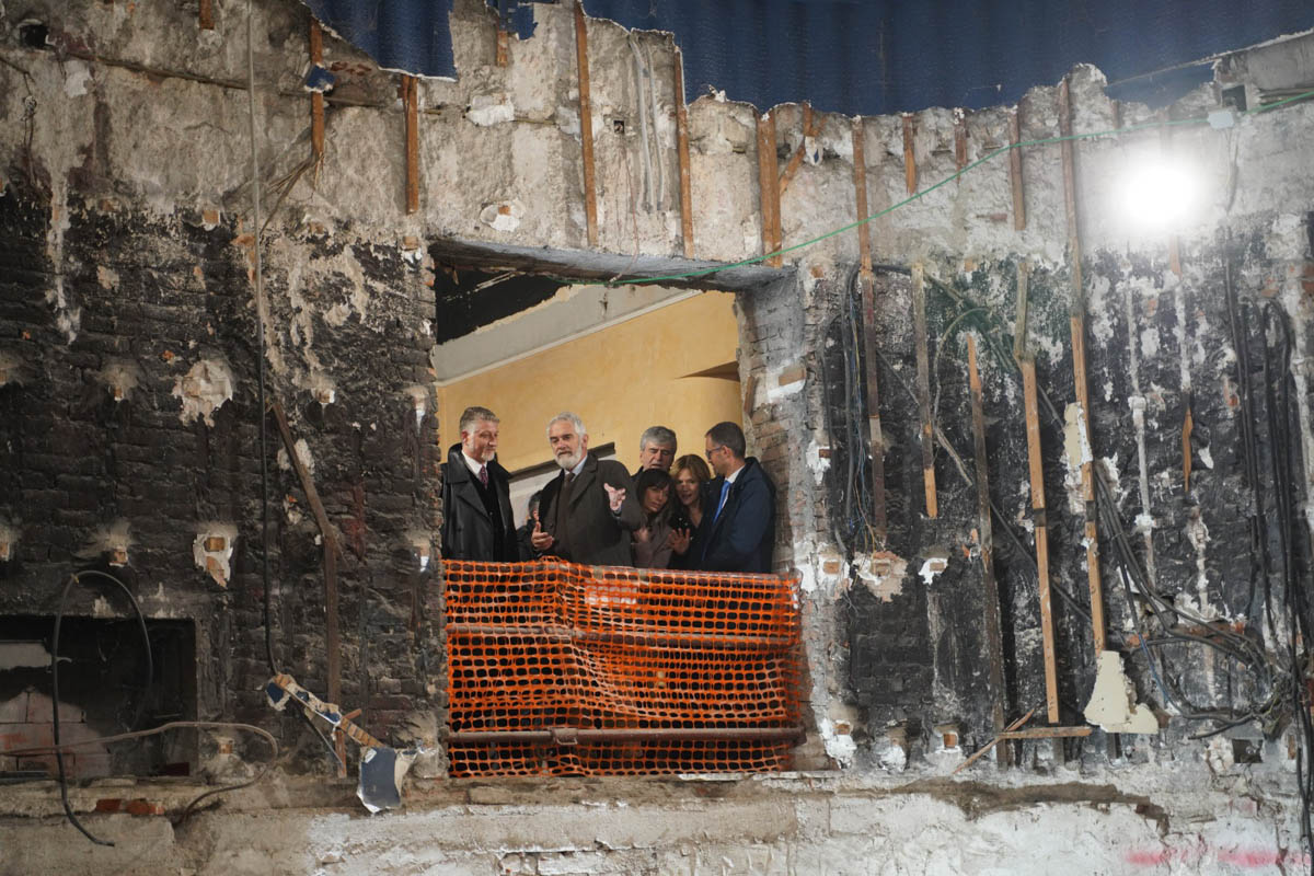 Ministro Alessandro Giuli e sottosegretario Gianmarco Mazzi in visita all'ex cinema Astra (5 marzo 2026)