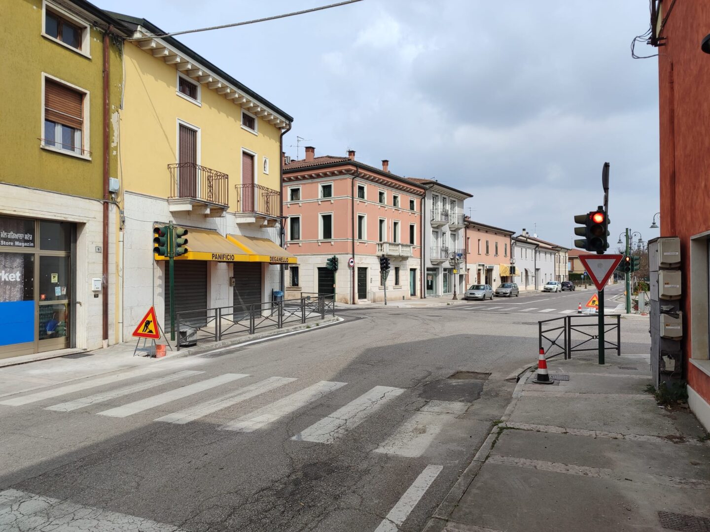 Impianto semaforico via IX Maggio Pradelle Nogarole Rocca Semaforo