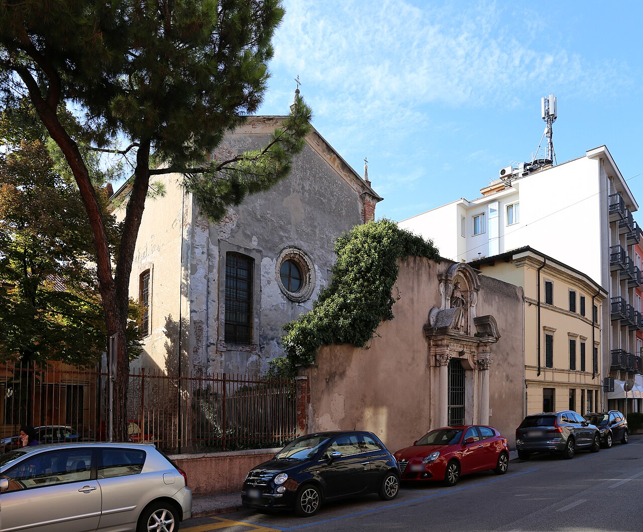 Verona,_san_domenico,_01