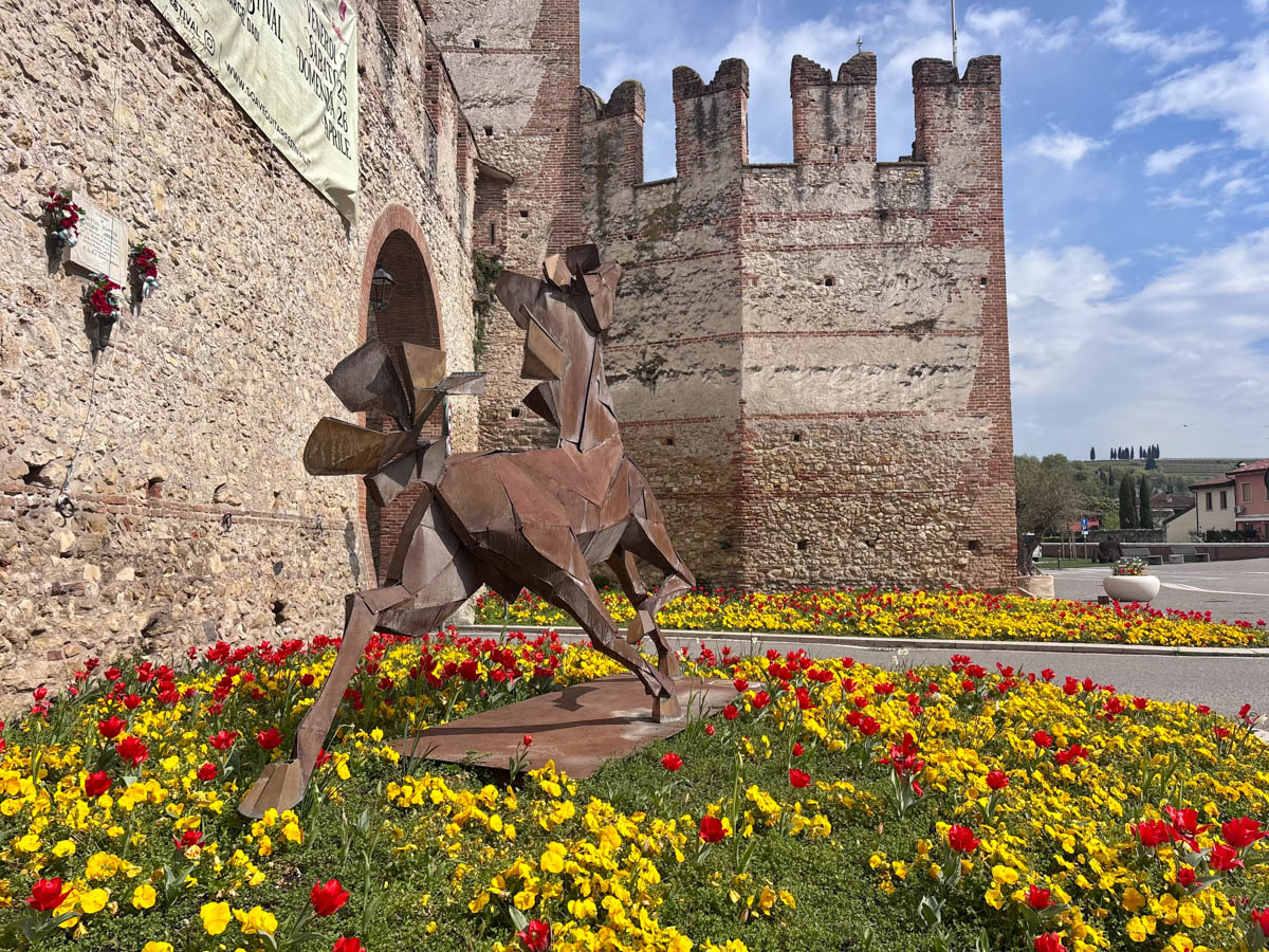 Soave pasqua pasquetta primavera tulipani